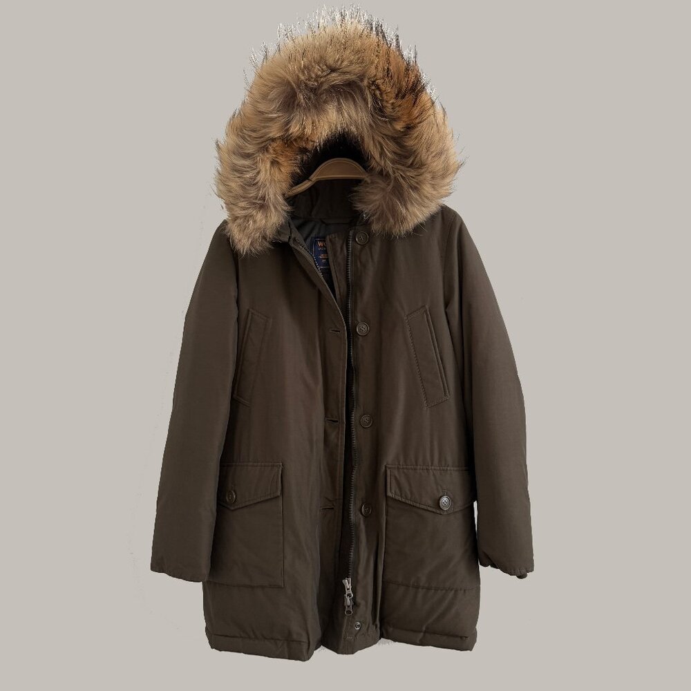 Woolrich Down Parka with Raccoon Fur Hood in Green Women Size Small